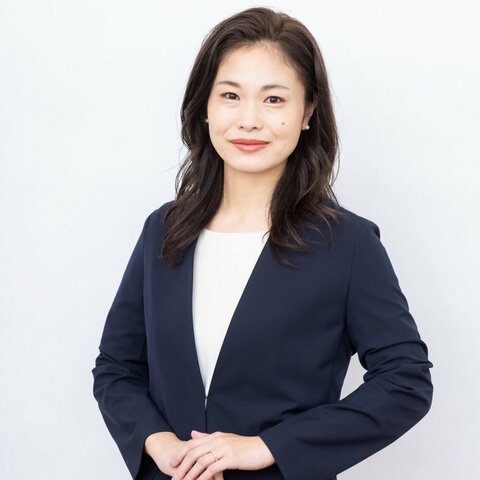 勝目 麻希